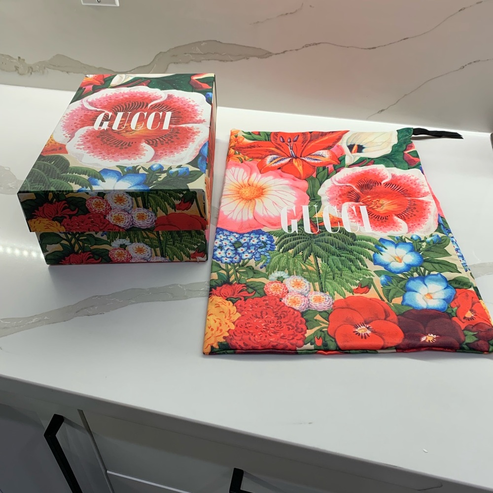 Gucci empty shoe box with dust bag